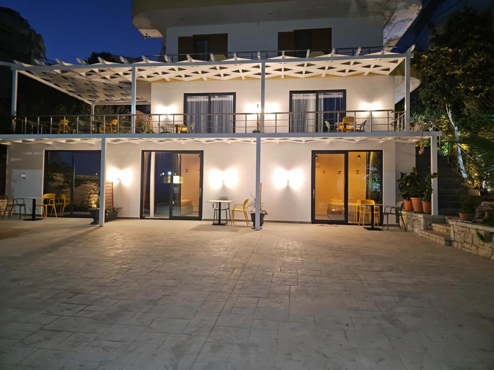 Ardit Seaside Rooms Sarandë Esterno foto