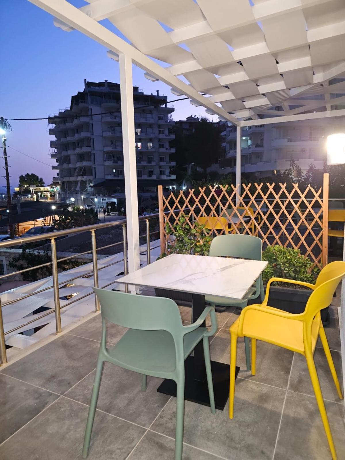 Ardit Seaside Rooms Sarandë Esterno foto