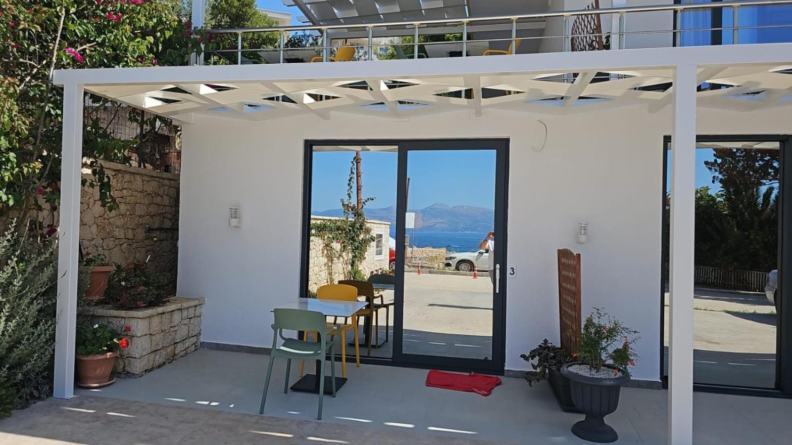 Ardit Seaside Rooms Sarandë Esterno foto