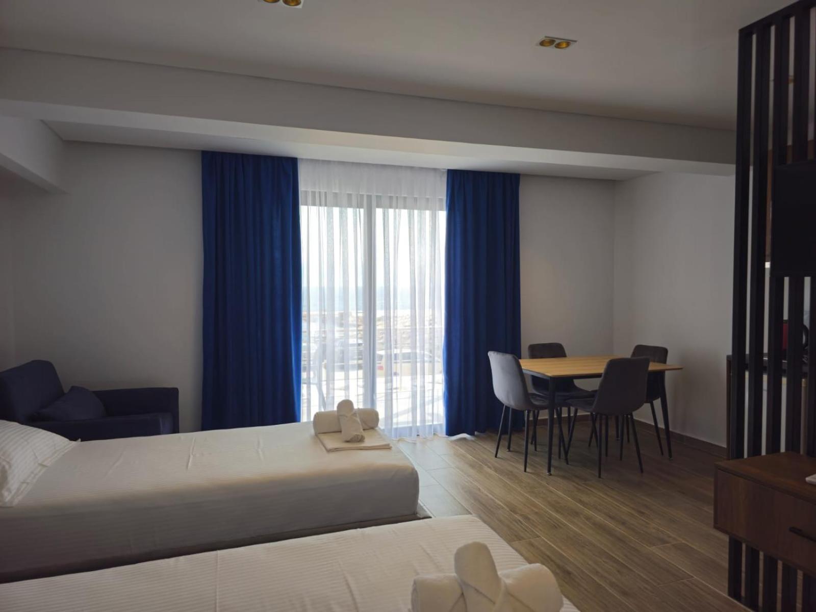 Ardit Seaside Rooms Sarandë Esterno foto