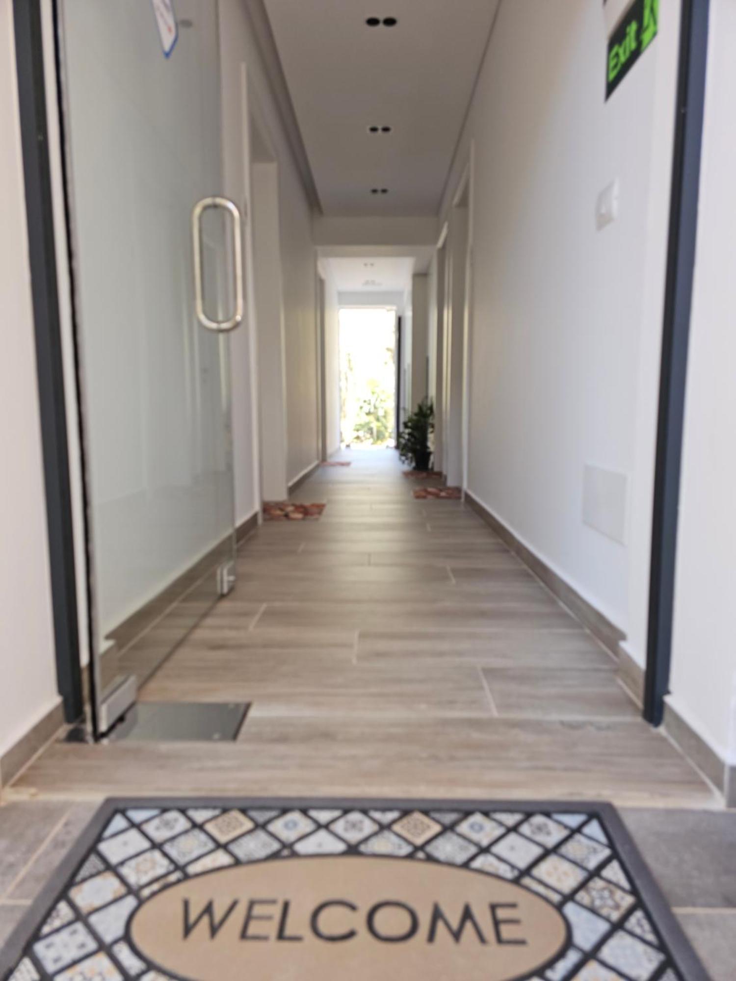 Ardit Seaside Rooms Sarandë Esterno foto