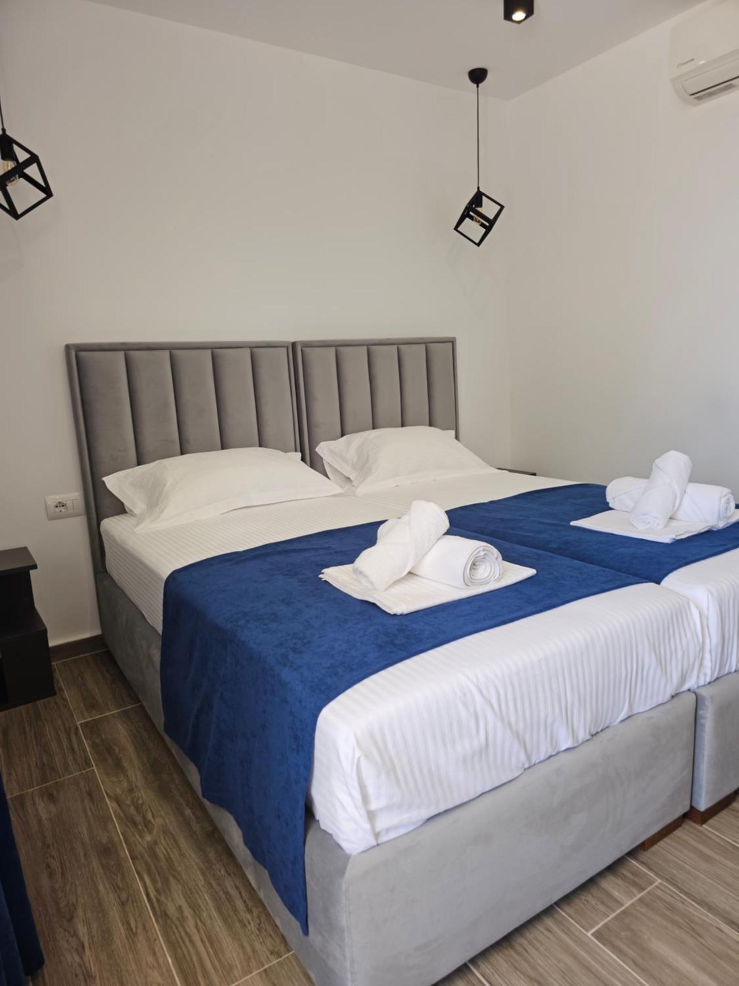 Ardit Seaside Rooms Sarandë Esterno foto