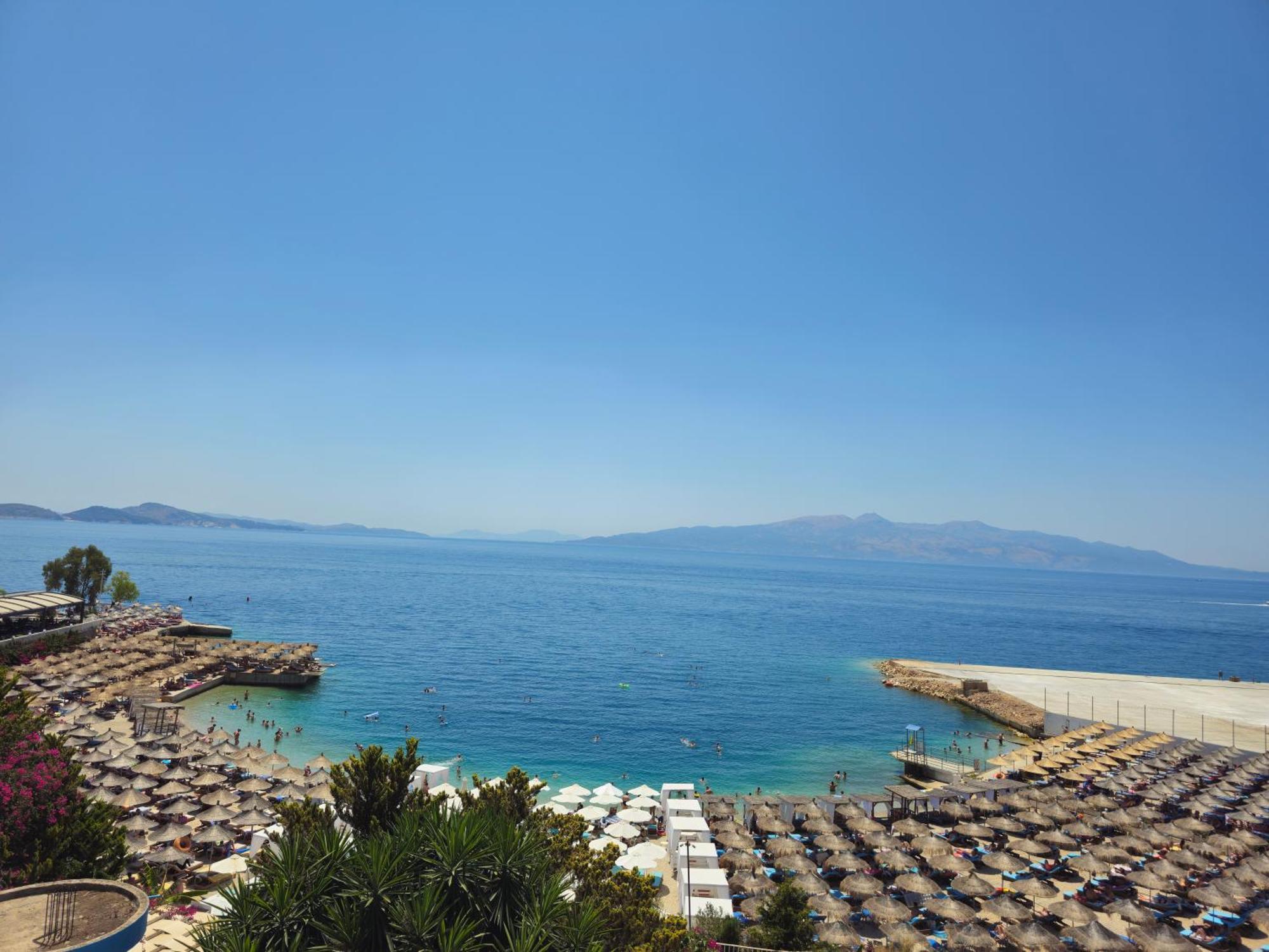 Ardit Seaside Rooms Sarandë Esterno foto