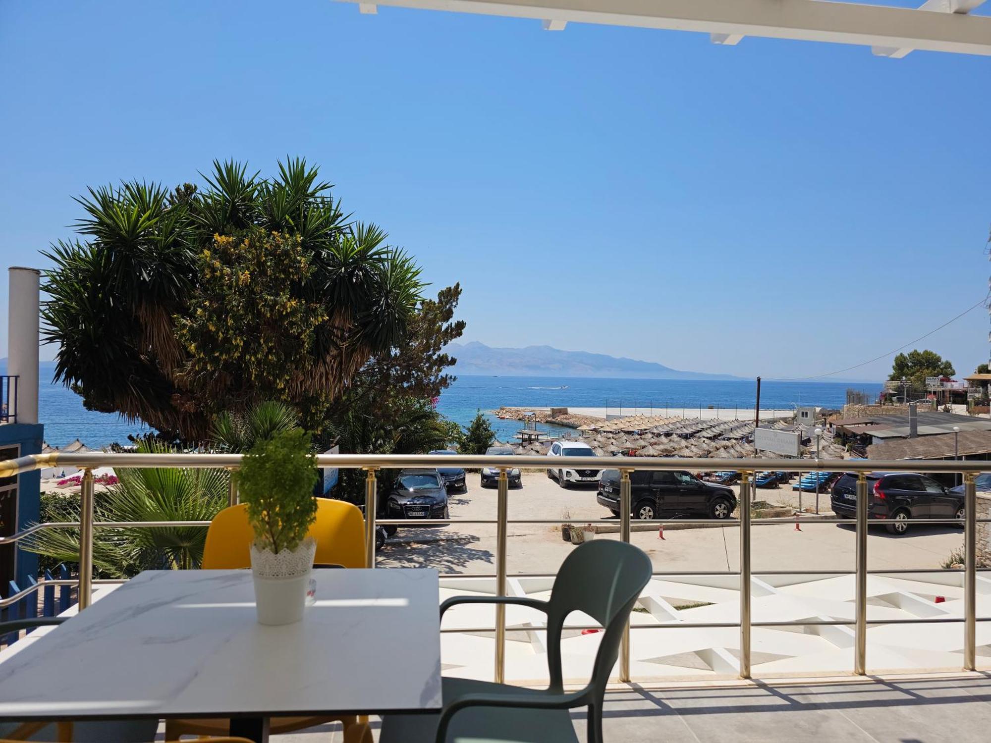 Ardit Seaside Rooms Sarandë Esterno foto